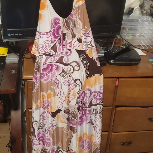 A summer maxi dress sz L that is lightweight and  silly - Picture 1 of 5